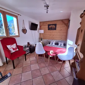 Appartement Avec Terrasse Et Parking Privé, Grand-Aigueblanche